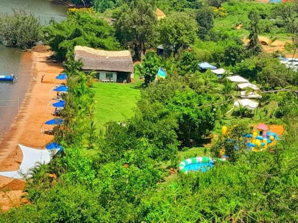 Ches Bay Resort Nangina Exterior photo